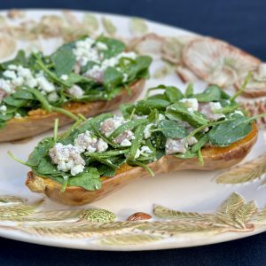 Butternut farcie aux épinards, féta & bacon