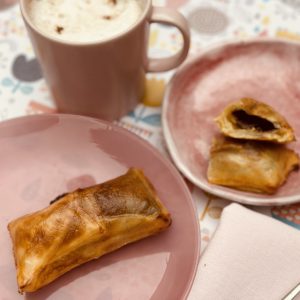 𝐅𝐞𝐮𝐢𝐥𝐥𝐞𝐭𝐞́𝐬 𝐚𝐮 𝐜𝐡𝐨𝐜𝐨𝐥𝐚𝐭… 𝐬𝐚𝐧𝐬 𝐩𝐚̂𝐭𝐞 𝐟𝐞𝐮𝐢𝐥𝐥𝐞𝐭𝐞́𝐞 !